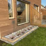 A Place For Aurora In Wintertime And Midnight Sun In Summer-time! Lejlighed *