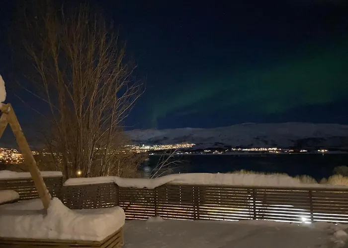 A Place For Aurora In Wintertime And Midnight Sun In Summer-time! Apartamento *