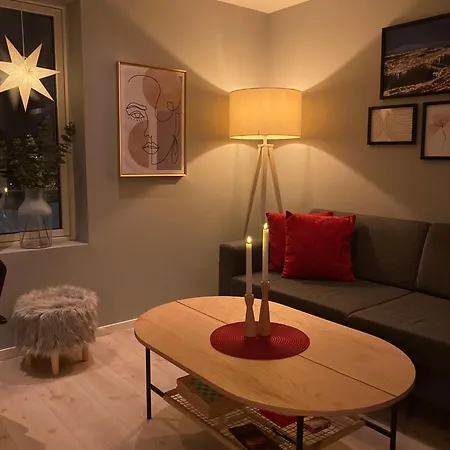 A Place For Aurora In Wintertime And Midnight Sun In Summer-time! Appartamento *